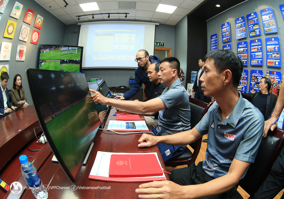 Ba trận đấu sử dụng công nghệ VAR trong vòng 9 V-League mùa giải 2023/24 đã được xác định.