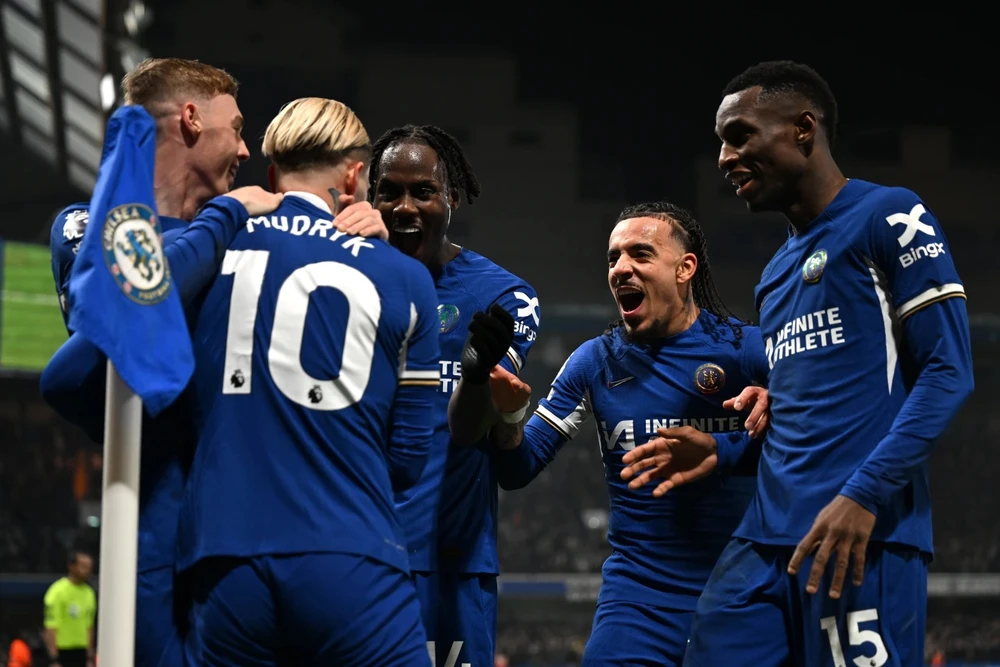 Chelsea vượt qua Newcastle trong trận đấu kịch tính tại Stamford Bridge